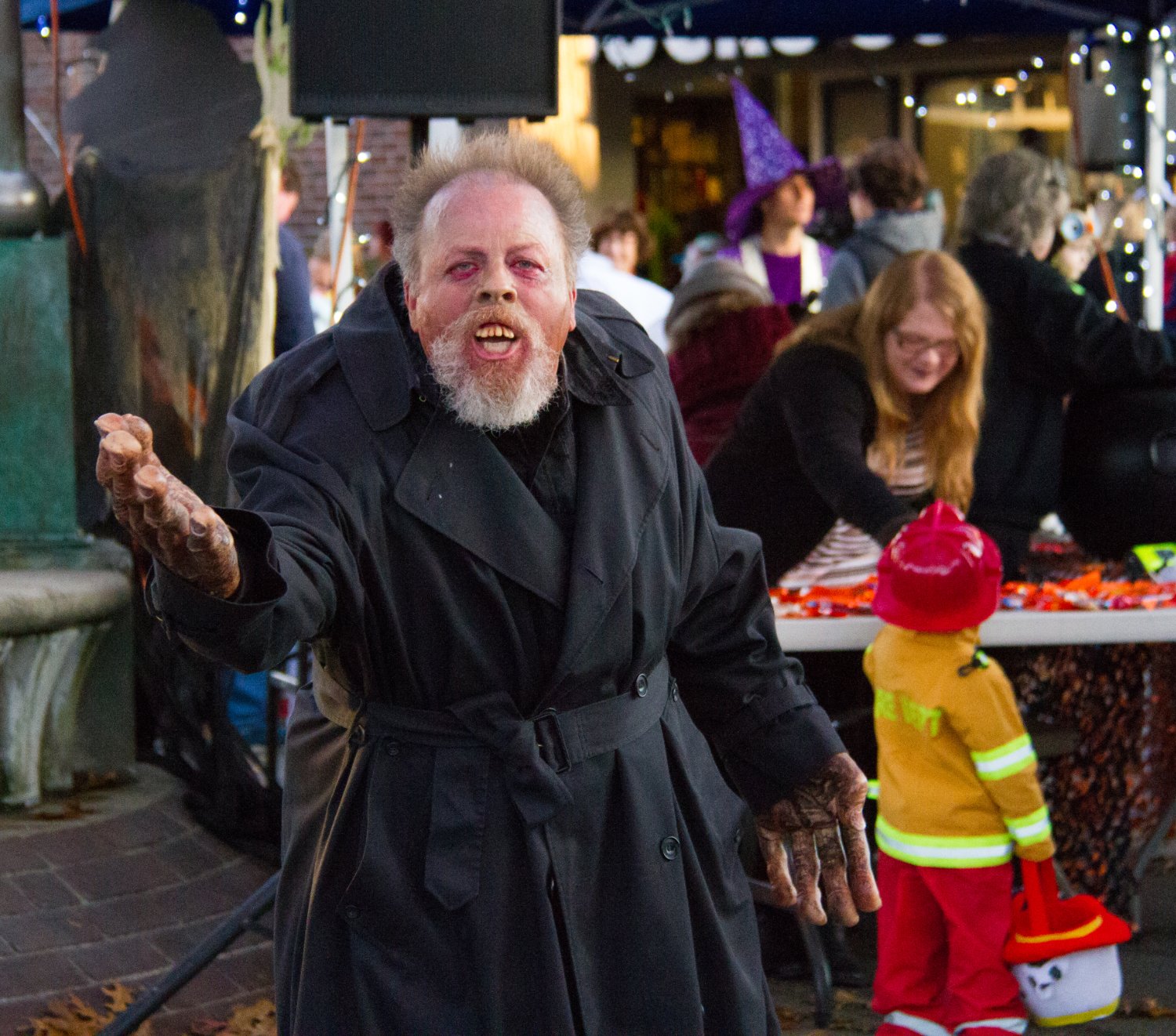 Edmonds chamber trick or treat night